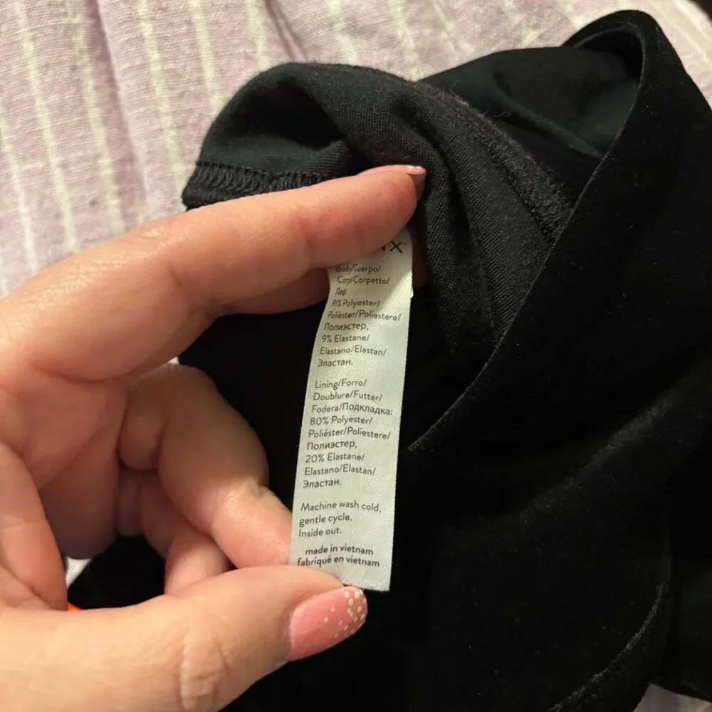 Spanx Women's Black Velvet Ankle Leggings ~ XS ~ Buttery Soft - Picture 6 of 7